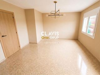 Flat in Prosperitat. Luminoso  exterior para entrar a vivir