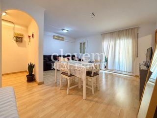Appartamento  Calle d'enric casanovas. Acogedor piso en finca con ascensor.