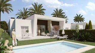 Casa pareada en Algorfa. Villas pareadas de obra nueva en una planta con piscina privada