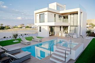 Chalet à Campoamor. Villas de obra nueva en campoamor