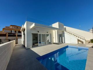 Maison jumelée à Montesinos (Los). Villa de 3 dormitorios con piscina privada en la herrada, los mo
