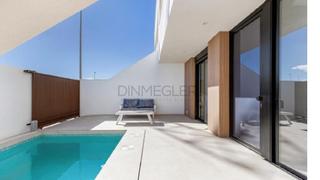 Casa a Santiago de La Ribera. Bungalows de obra nueva con piscina privada en santiago de la ri