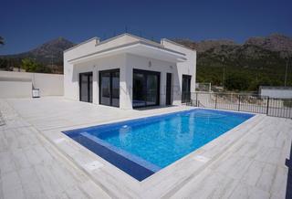 Xalet a Polop. Villas de obra nueva en un nivel en polop!!!