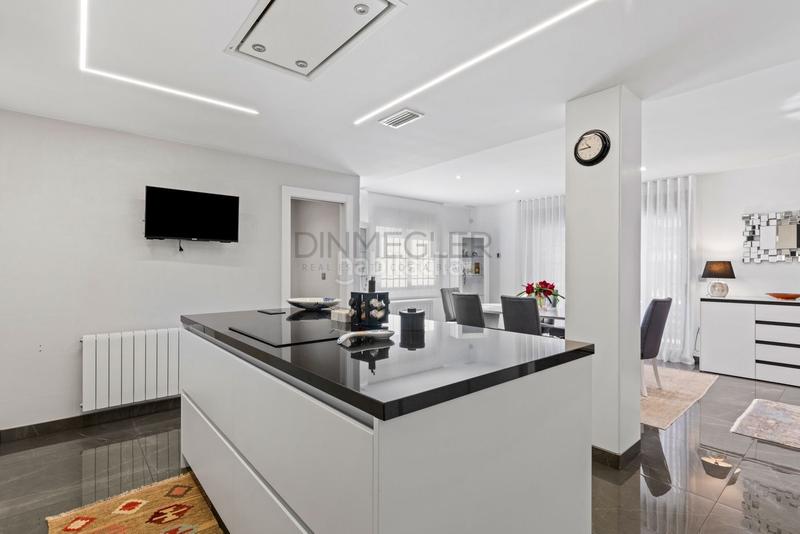 Foto 3e92e124-eec4-405b-a5f2-7ecf35a21757. Chalet con riscaldamento parcheggio piscina in Bellavista-Capiscol-Frank Espinós San Juan de Alicante