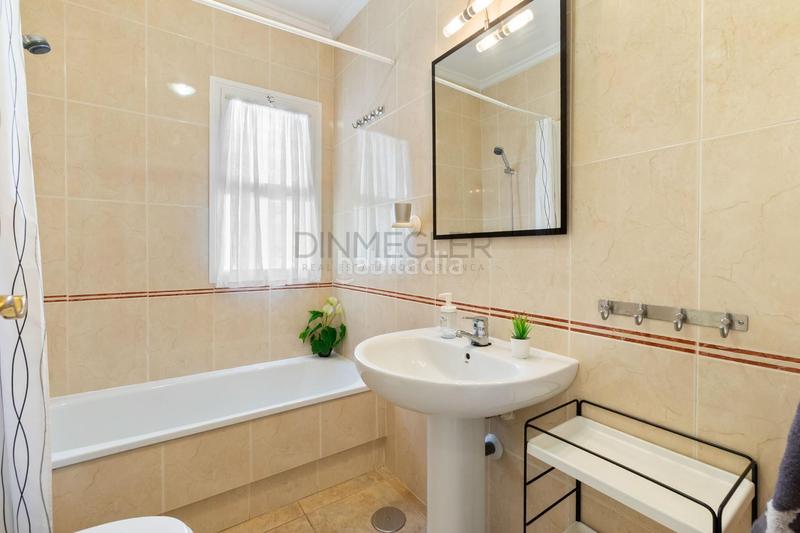 Foto 73d8fef9-182a-41ce-aea2-31f91d6208a1. Duplex avec chauffage parking piscine dans Aguas Nuevas Torrevieja