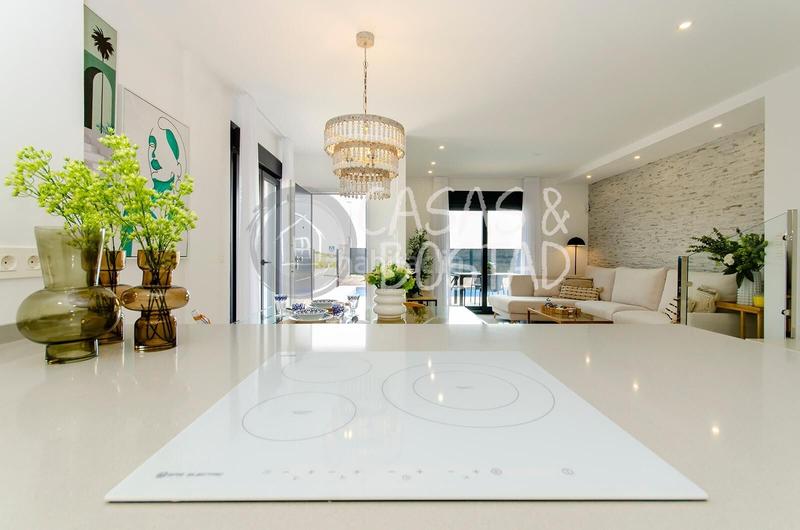 Foto 05ef8567-a3fd-4be4-bfdb-5763f8829ceb. Chalet avec parking piscine dans Desamparados - Hurchillo - Torremendo Orihuela