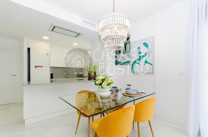 Foto 12cfd014-0684-41fe-b00e-4c75c67a35d4. Chalet avec parking piscine dans Desamparados - Hurchillo - Torremendo Orihuela