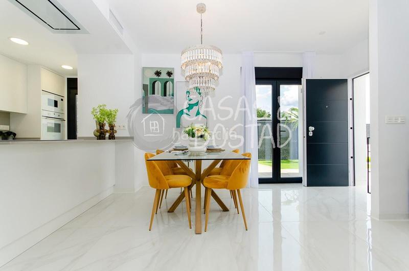 Foto 2800578f-26d4-4277-81d5-623cc305452d. Chalet avec parking piscine dans Desamparados - Hurchillo - Torremendo Orihuela