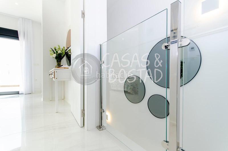 Foto 889cf29f-1b34-44e0-b837-2e58980d06b0. Chalet avec parking piscine dans Desamparados - Hurchillo - Torremendo Orihuela