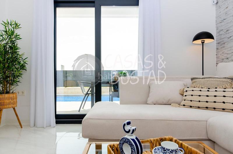 Foto 8b974c39-a357-4e6f-b4f2-3728c142c497. Chalet avec parking piscine dans Desamparados - Hurchillo - Torremendo Orihuela