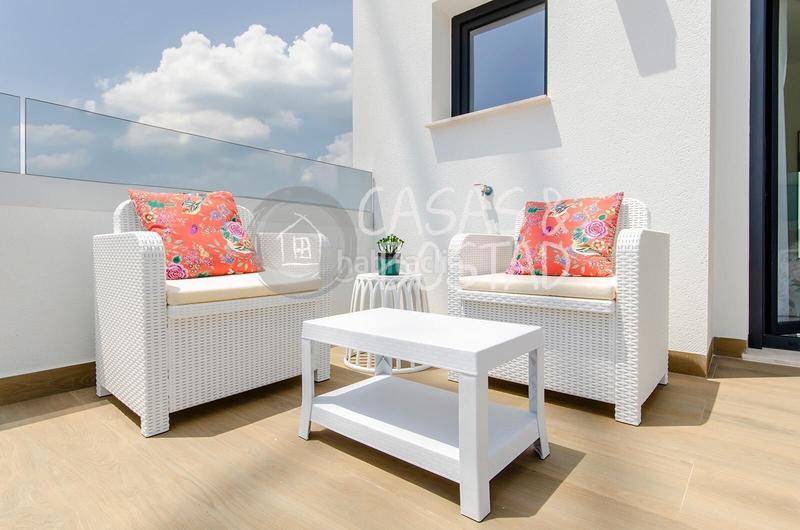 Foto aaa2ead5-25f7-4e05-9597-cc82a2e322b1. Chalet avec parking piscine dans Desamparados - Hurchillo - Torremendo Orihuela