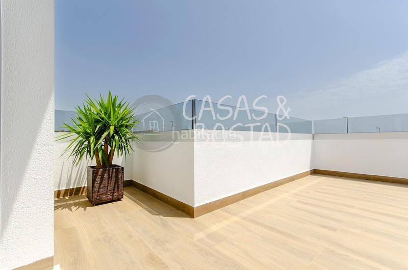 Foto aeb74735-0d3a-4bec-a998-900ee85d29d8. Chalet avec parking piscine dans Desamparados - Hurchillo - Torremendo Orihuela