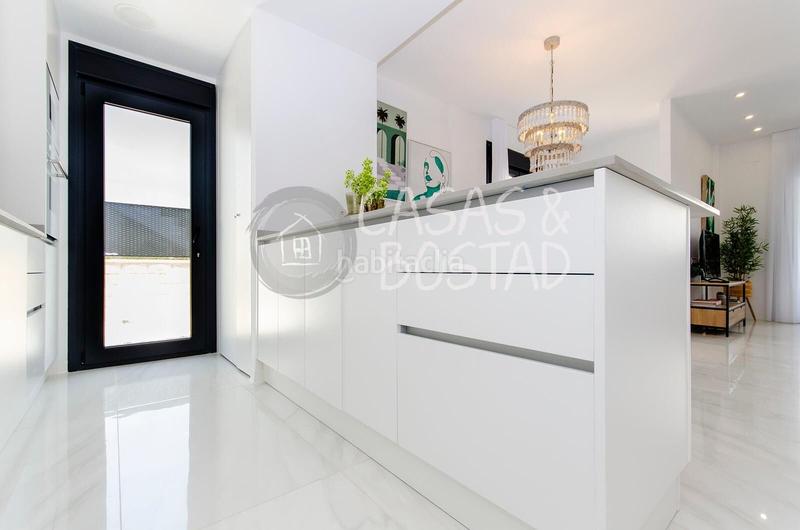 Foto d7ac6591-997d-45e9-8acd-4f08e98ebaf6. Chalet avec parking piscine dans Desamparados - Hurchillo - Torremendo Orihuela