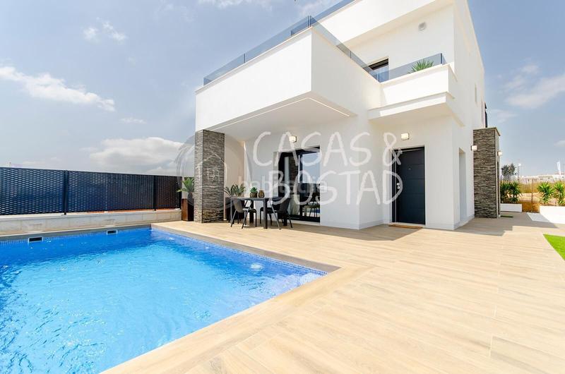 Foto e9e8bc56-7d72-47d6-b3c7-4a28e88a505f. Chalet avec parking piscine dans Desamparados - Hurchillo - Torremendo Orihuela