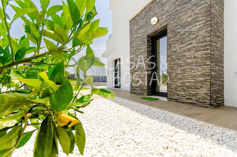 Foto fef79f17-c8c5-473d-b2da-81ea596a1c45. Chalet avec parking piscine dans Desamparados - Hurchillo - Torremendo Orihuela