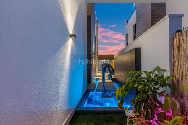 Foto 90af39b2-a48f-4090-940d-04c07f899939. Chalet in calle calle de lope de vega 27b in Zona Carrefour - Urbanizaciones Torrevieja