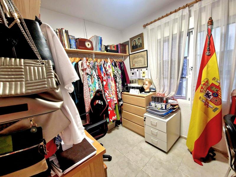 Foto bcde70c5-3a39-4213-9c07-087deca6c60f. Piccolo appartamento con parcheggio in Las Piscinas Naturales Torrevieja