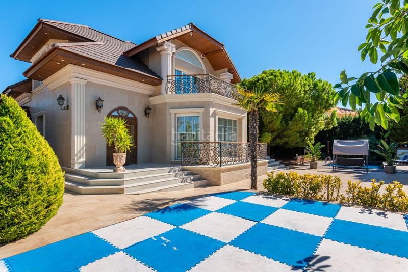 Foto a8875589-02d9-4d4d-b8de-fae4c93eaa2f. Xalet amb aparcament piscina a Rojales