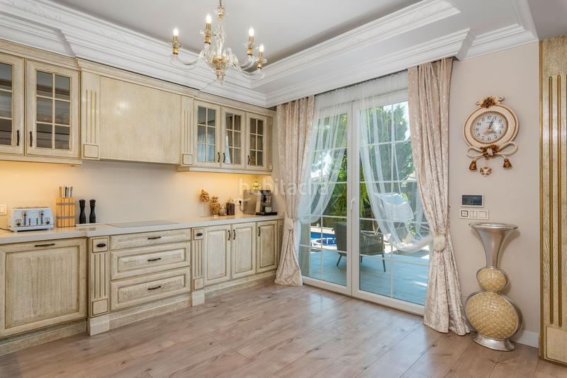 Foto bd90df74-fd44-42c3-875d-63ce1d9db33a. Xalet amb aparcament piscina a Rojales