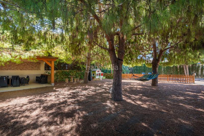 Foto e2925406-b71f-402d-a749-f7e5342bcc99. Xalet amb aparcament piscina a Rojales