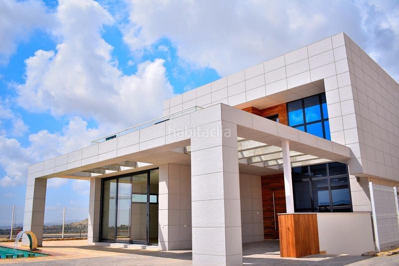 Foto 6722b4c4-3673-47f7-928a-f5575870e0e8. Chalet mit parking pool in balcón de Finestrat-terra marina Finestrat