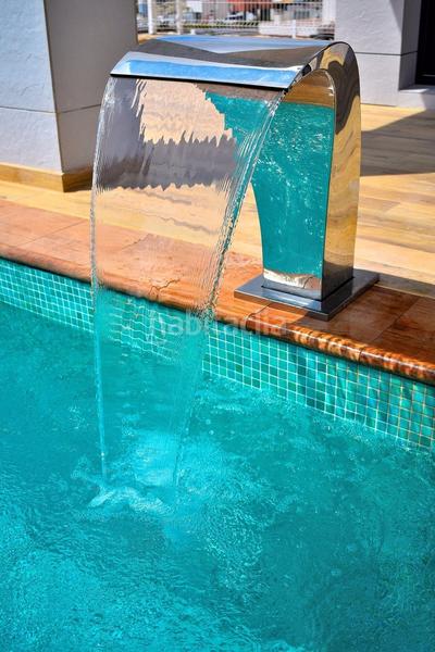 Foto 686f8f31-aabd-4c1b-b00b-d1a43142f7e8. Chalet mit parking pool in balcón de Finestrat-terra marina Finestrat