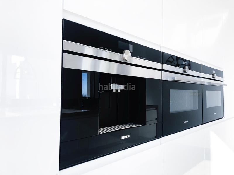 Foto cf73773e-6fde-475a-8153-b90b37c9ce3a. Chalet with parking pool in Rojales