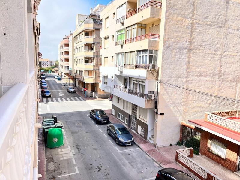 Foto 0adef5fa-840d-4e9e-9de2-24b494b2849e. Apartament amb calefacció a El Acequión Torrevieja