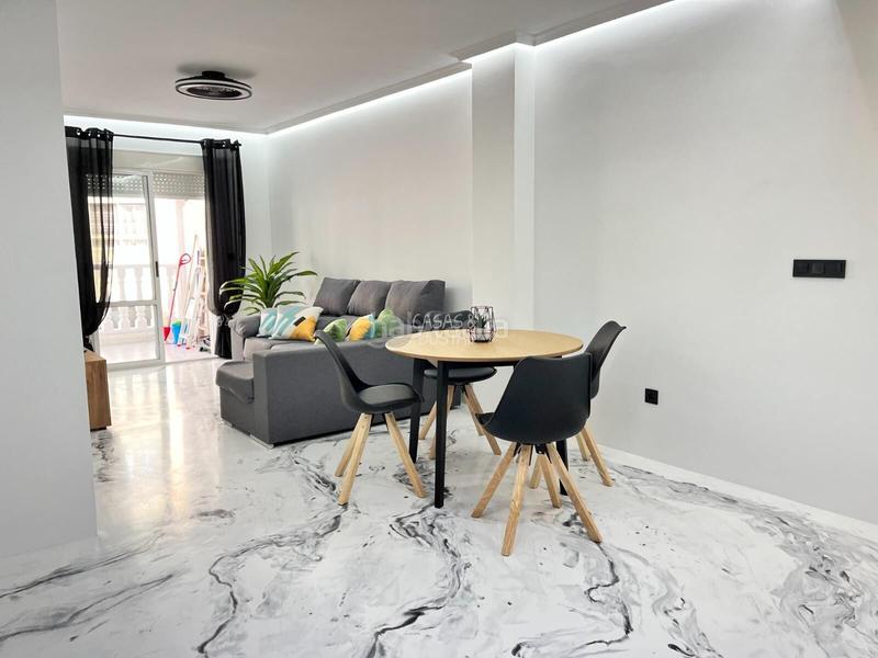 Foto 1fc16f8b-635f-4285-be05-8ffc2ebec371. Apartament amb calefacció a El Acequión Torrevieja