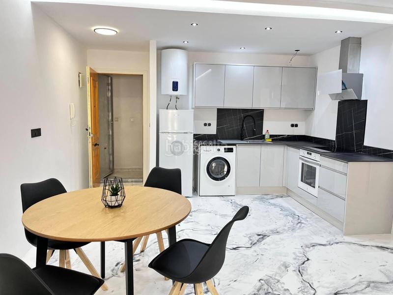 Foto 63030d0f-5d05-4707-9eb7-afe431d1b4da. Apartament amb calefacció a El Acequión Torrevieja