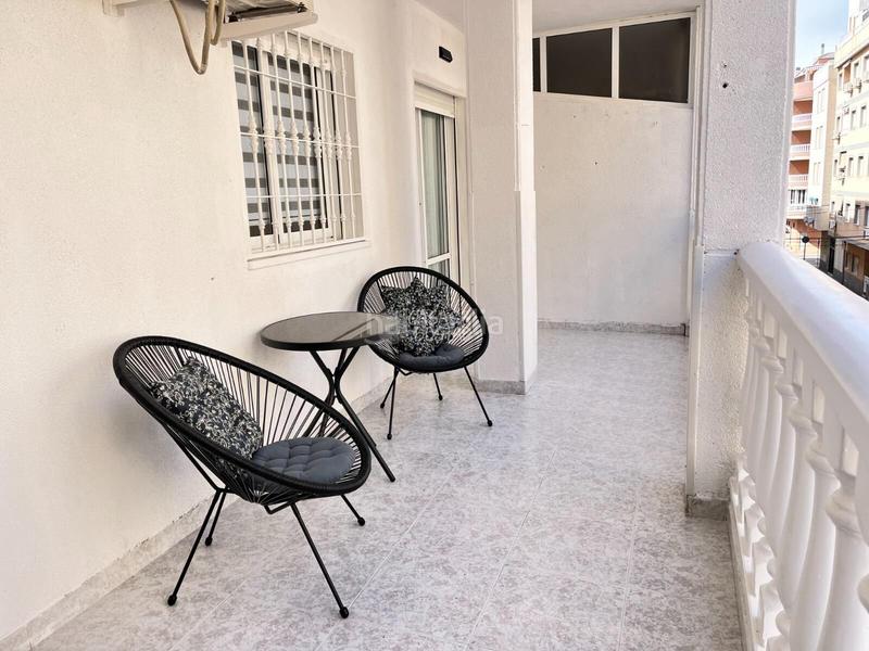 Foto 740b682e-2a63-47db-b66e-7b7708968e42. Apartament amb calefacció a El Acequión Torrevieja