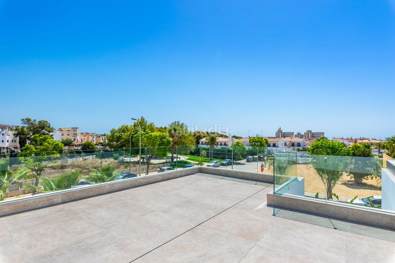 Foto a087beaa-3791-4c15-a00e-157edc8f9985. Xalet amb aparcament piscina a Pueblo Español-Coveta Fumá Campello (el)