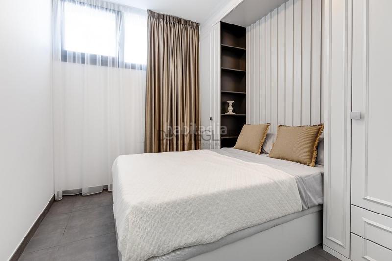 Foto 78a8db6d-4e72-400d-a330-f22c3f5de367. Chalet with parking pool in Los Europeos Torrevieja