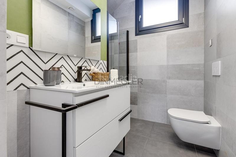 Foto 8cb9a3c5-db70-47b6-8f6d-1dd1cc56915a. Chalet with parking pool in Los Europeos Torrevieja