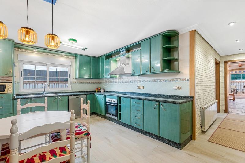 Foto 4f9c8de9-85cf-442b-95f9-1aa96b425e34. Chalet mit heizung parking pool in Zona Carrefour - Urbanizaciones Torrevieja