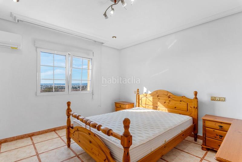 Foto adeeb93c-98a4-4756-b4e2-07a4b702e871. Chalet avec chauffage parking piscine dans Zona Carrefour - Urbanizaciones Torrevieja