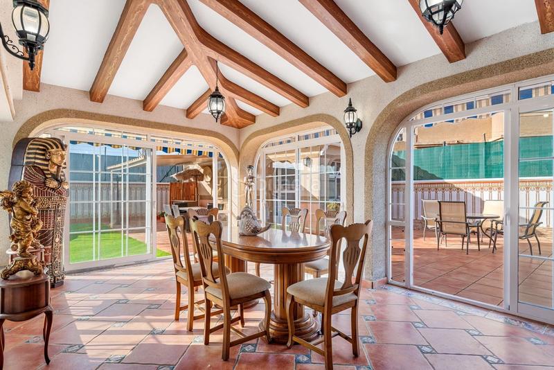 Foto 7eadad64-697b-459c-9a74-74278f6a3cbb. Chalet con riscaldamento parcheggio piscina in Zona Carrefour - Urbanizaciones Torrevieja