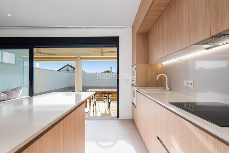 Foto 36ad89fe-6c76-4fe9-afea-3926fac7ebe0. Chalet mit pool in Zona Carrefour - Urbanizaciones Torrevieja