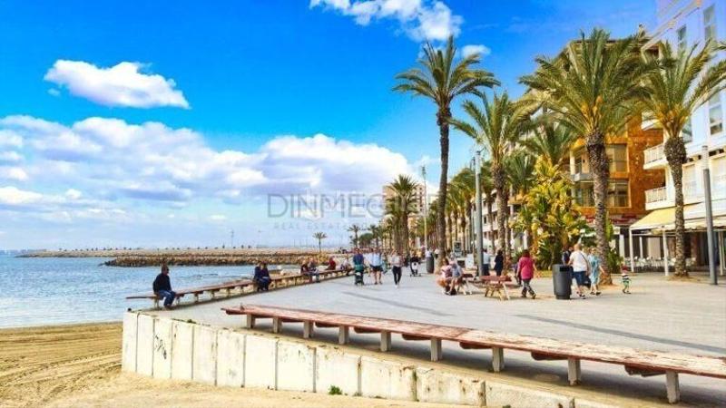 Foto 684ee4bf-9b9a-4767-8af2-14706012569e. Ground floor with pool in Zona Playa del Cura Torrevieja