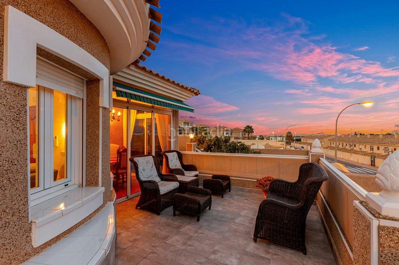 Foto a90d9c93-0598-4d59-8cdc-7a0557f92414. Chalet avec chauffage parking piscine dans Los Balcones-Los Altos Torrevieja