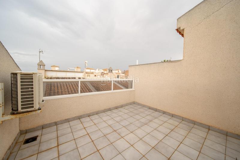 Foto 193b68e1-859d-406e-9483-bff4593730ec. Casa adossada amb piscina a Aguas Nuevas Torrevieja