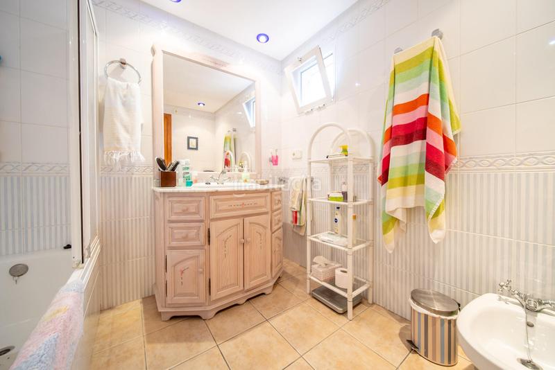 Foto 92f84b8a-d5e8-411a-b0cc-5e28e89a8140. Semi detached house with pool in Aguas Nuevas Torrevieja