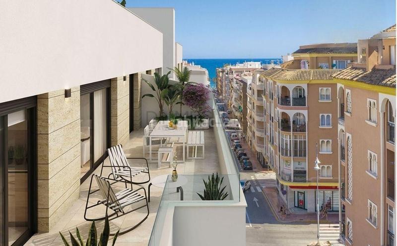 Foto a67fa366-9be9-4d58-9b9a-1c63f39356e3. Attico con riscaldamento parcheggio piscina in Avenida Habaneras - Curva de Palangre Torrevieja