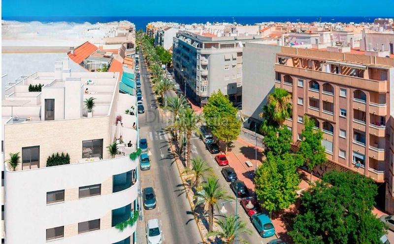 Foto bb25ccc0-bb3a-48d1-8cc0-0c93c50eb52c. Attico con riscaldamento parcheggio piscina in Avenida Habaneras - Curva de Palangre Torrevieja