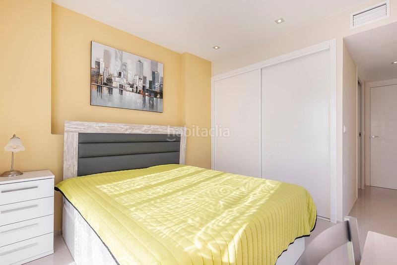 Foto 1544ebf6-59d2-4976-84ce-6cb7f8be415a. Chalet with parking pool in La Zenia Orihuela