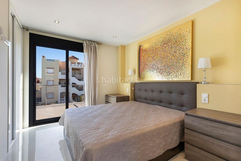 Foto 2da9bb1a-dbec-4e39-8899-51d3ddefa414. Chalet with parking pool in La Zenia Orihuela