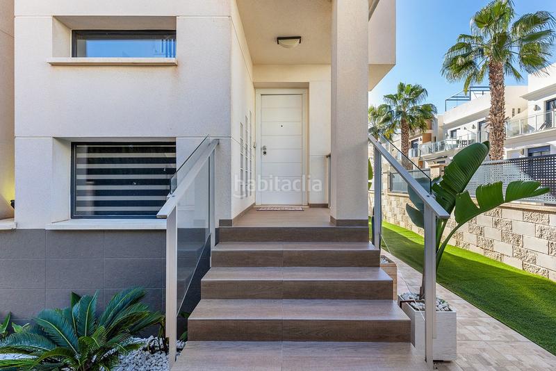 Foto 50f016dd-79cb-484b-87d6-e0e091d3c9c3. Chalet with parking pool in La Zenia Orihuela