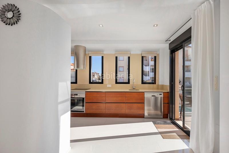 Foto db3aa969-644b-4eb8-aeac-5f3503ea2733. Chalet with parking pool in La Zenia Orihuela