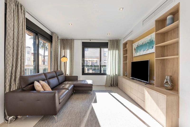 Foto 69af0807-f54b-4ac4-9b5e-168dfb73ddf4. Chalet en La Zenia Orihuela