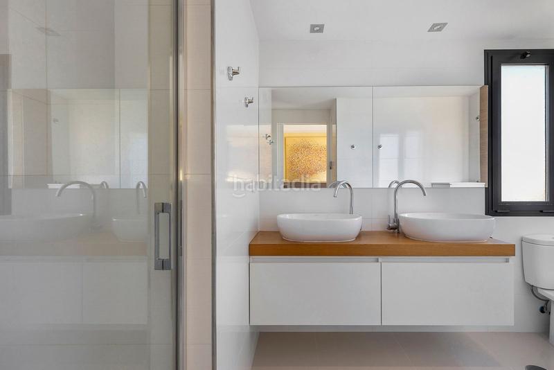 Foto a13acfa5-ea2f-4d91-84d3-168cc8b45c40. Chalet con parcheggio piscina in La Zenia Orihuela